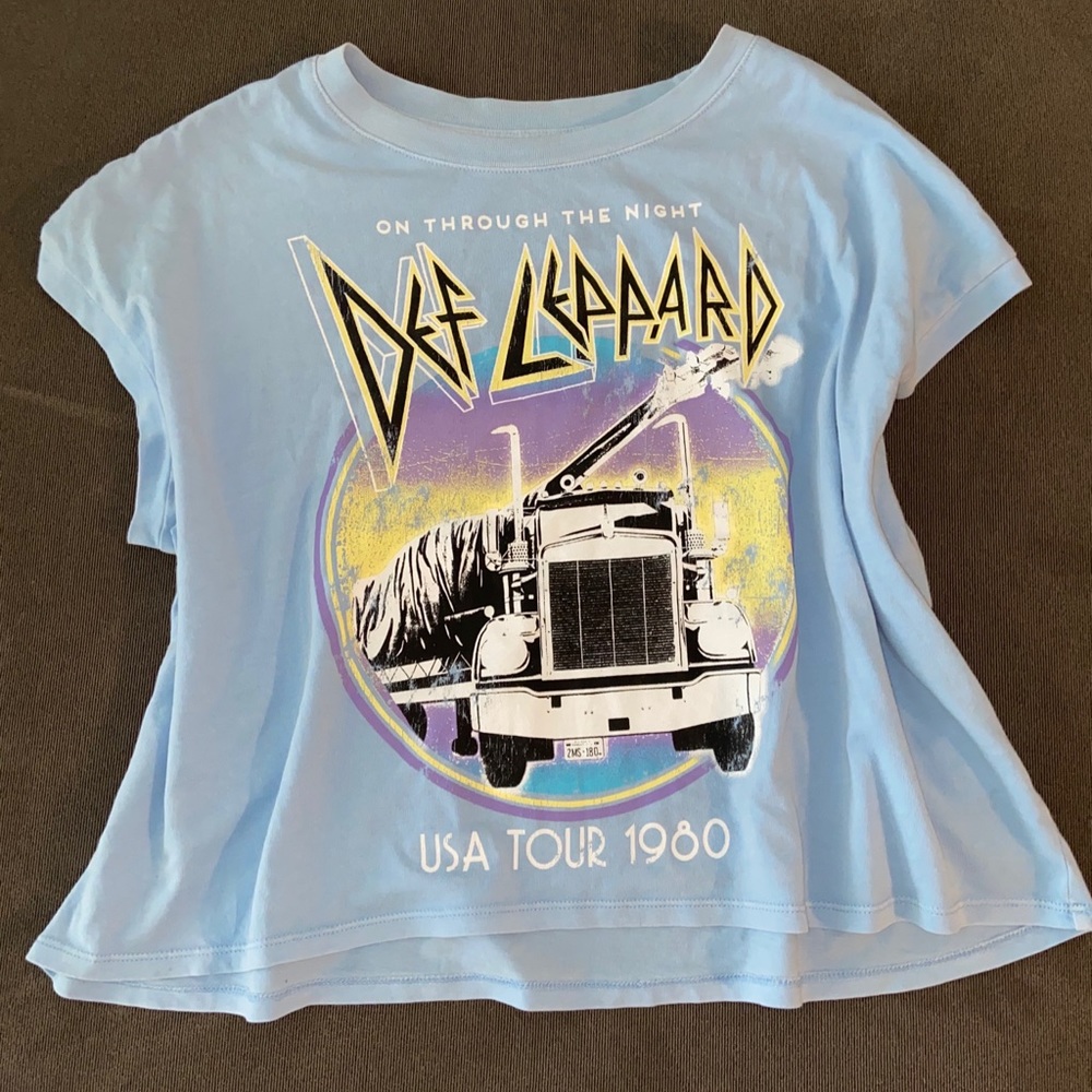 Def Leppard shirt